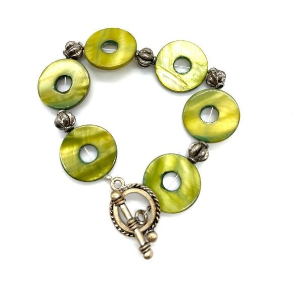 Mother of Pearl Green corcular link Bracelet - Picture 1 of 3